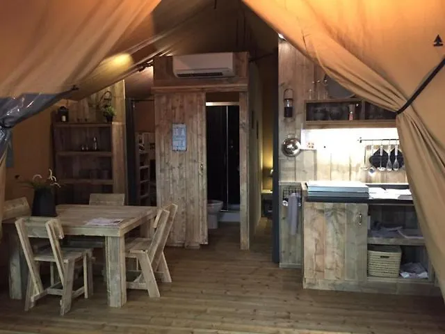 Camping Site De Gorge Vent Frejus Campsite